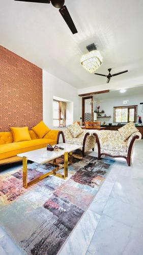 Mystical Escape Peaceful Hill Retreat with Valley view — hotel in Bhim Tal