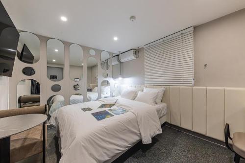 Hotel Yellow in Guri-Si, South Korea