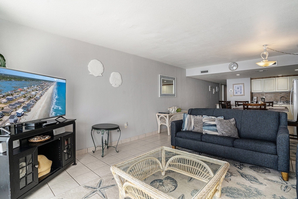 0511 Waters Edge Resort 2 Bedroom Condo by RedAwning - photo 10