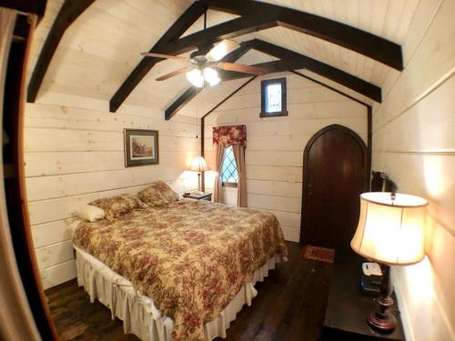 Tiny Home Cottage Near the Smokies #1 Olga - photo 6