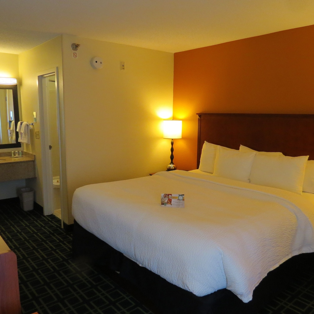 Quality Inn Cranberry Township - photo 5