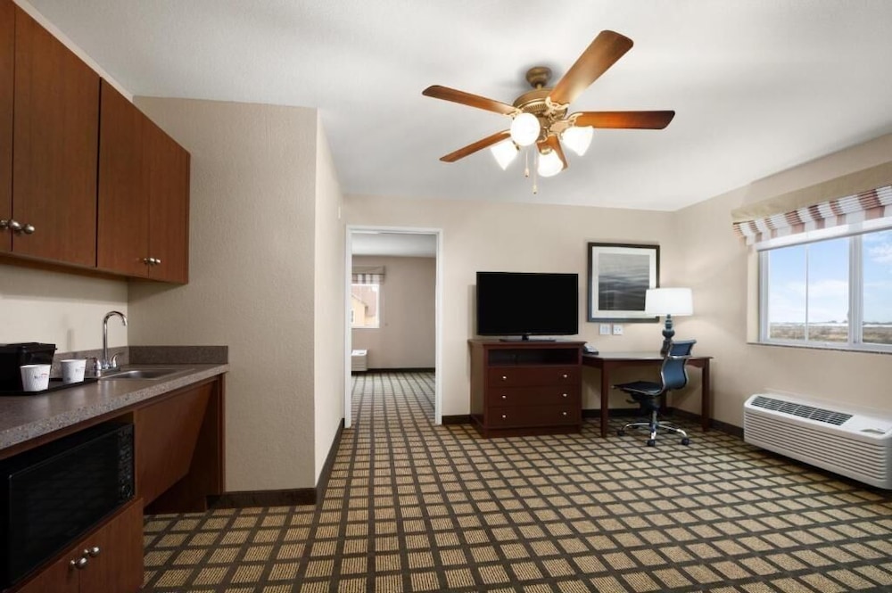 Baymont by Wyndham Odessa - photo 13