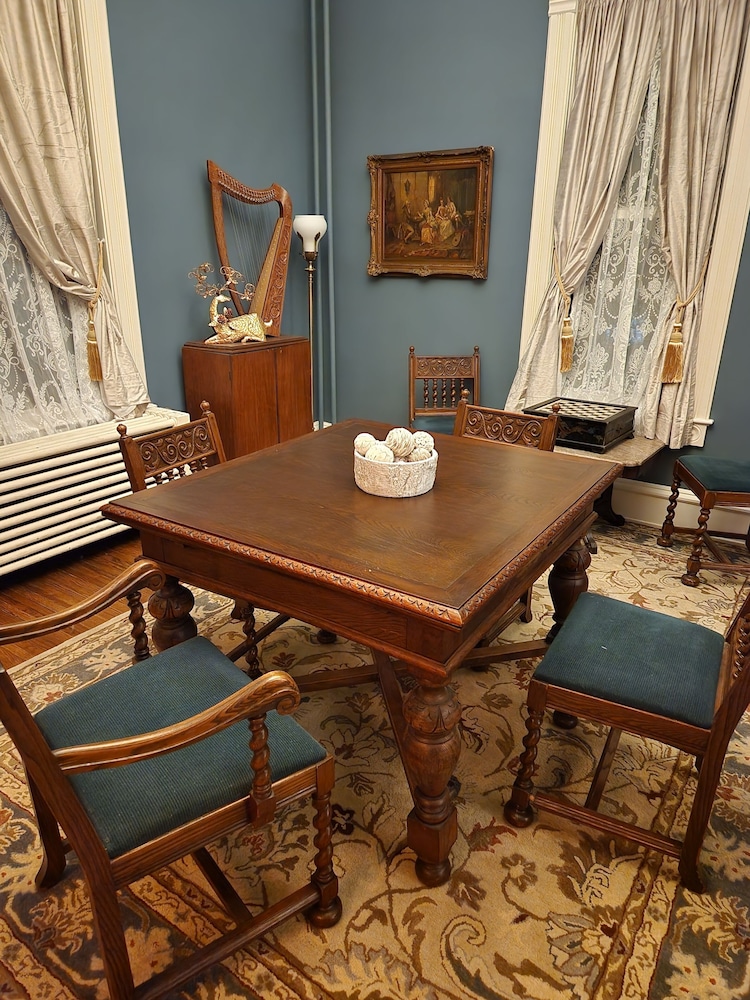 Oaklawn Inn Llc - photo 51