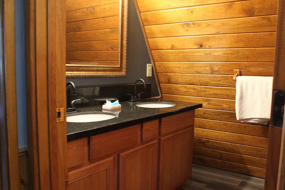 Canyon Lakeview Resort - photo 28