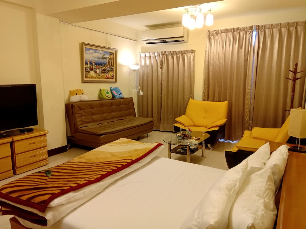 Light travel - last minute hotel in Tainan