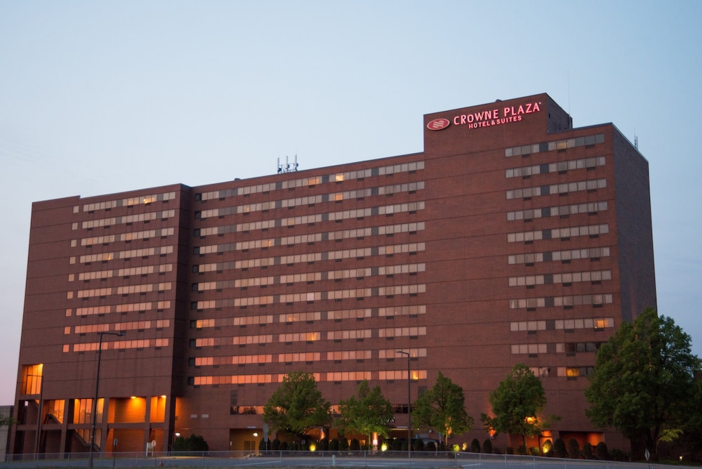 Crowne Plaza Suites MSP Airport Mall of America by IHG in Bloomington, United States