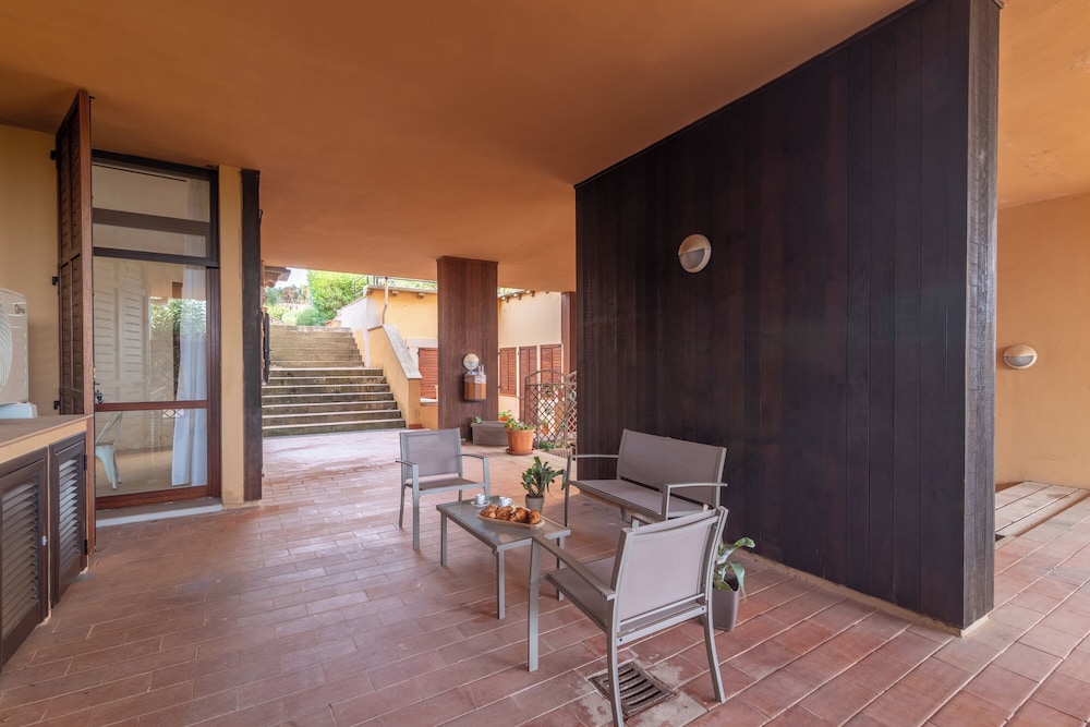 Secret Garden House — 4-Star Luxury Hotel in Olbia, Italy