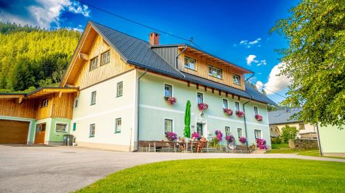 Huberbauer - carbon neutral hotel in Johnsbach