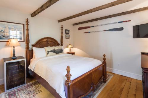 The Clarendon House - photo 51