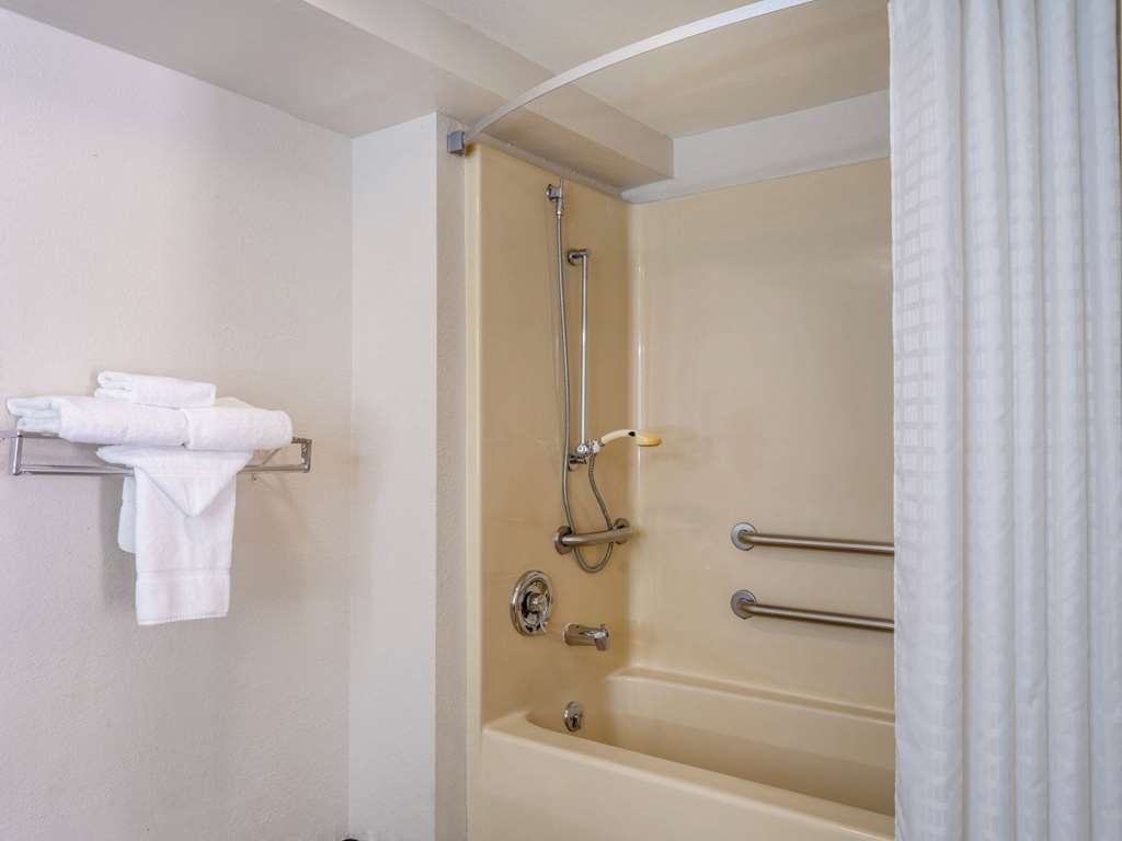 Days Inn by Wyndham Clemson - photo 20