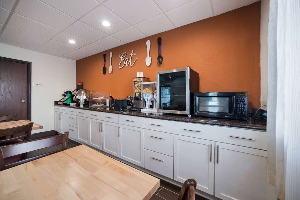 Ramada by Wyndham Effingham - photo 15
