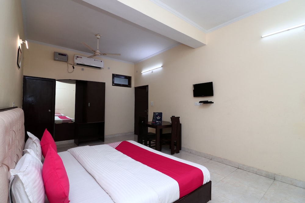 Oyo 16109 Hotel Ayaan — Bareilly — photo 4