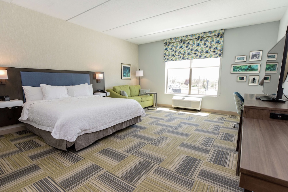 Hampton Inn & Suites Syracuse North Airport Area - photo 22