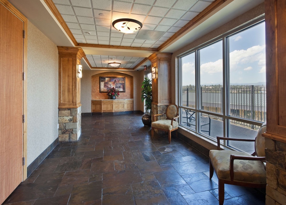Hilton Garden Inn Bend - photo 88