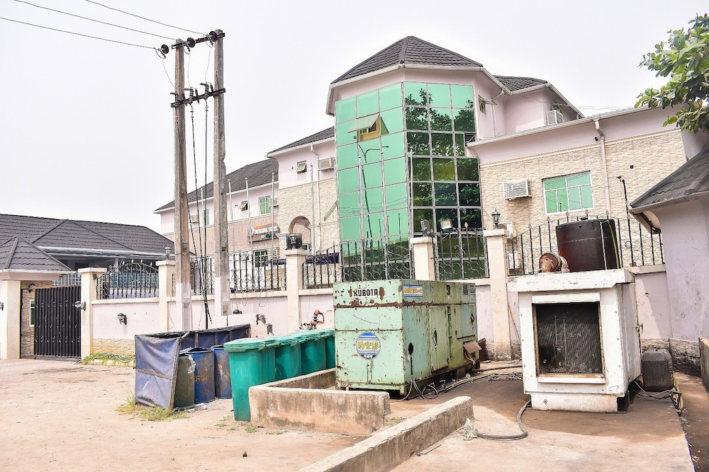 Dublina Suites - carbon neutral hotel in Lagos