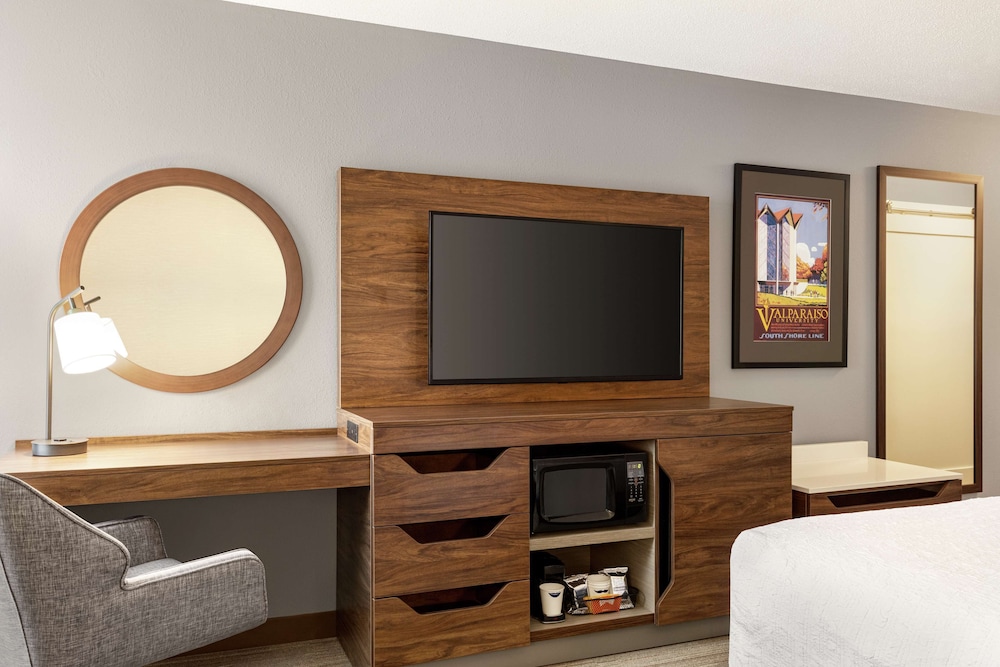 Hampton Inn & Suites Valparaiso - photo 18