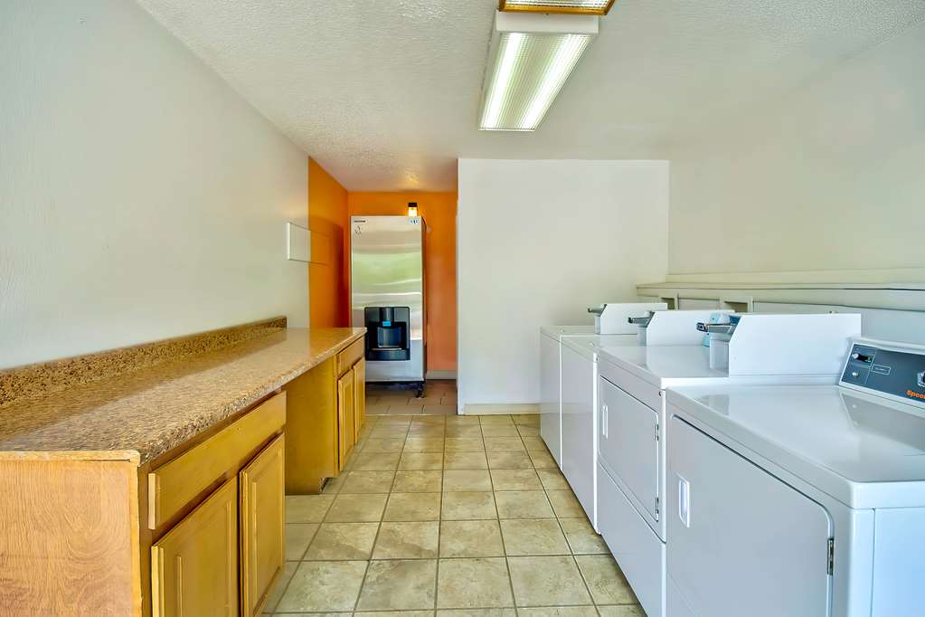 Motel 6 Warren MI Detroit East - photo 20
