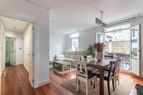 Apartamento La Alameda de Indautxu — 4-Star Luxury Hotel in Bilbao, Spain