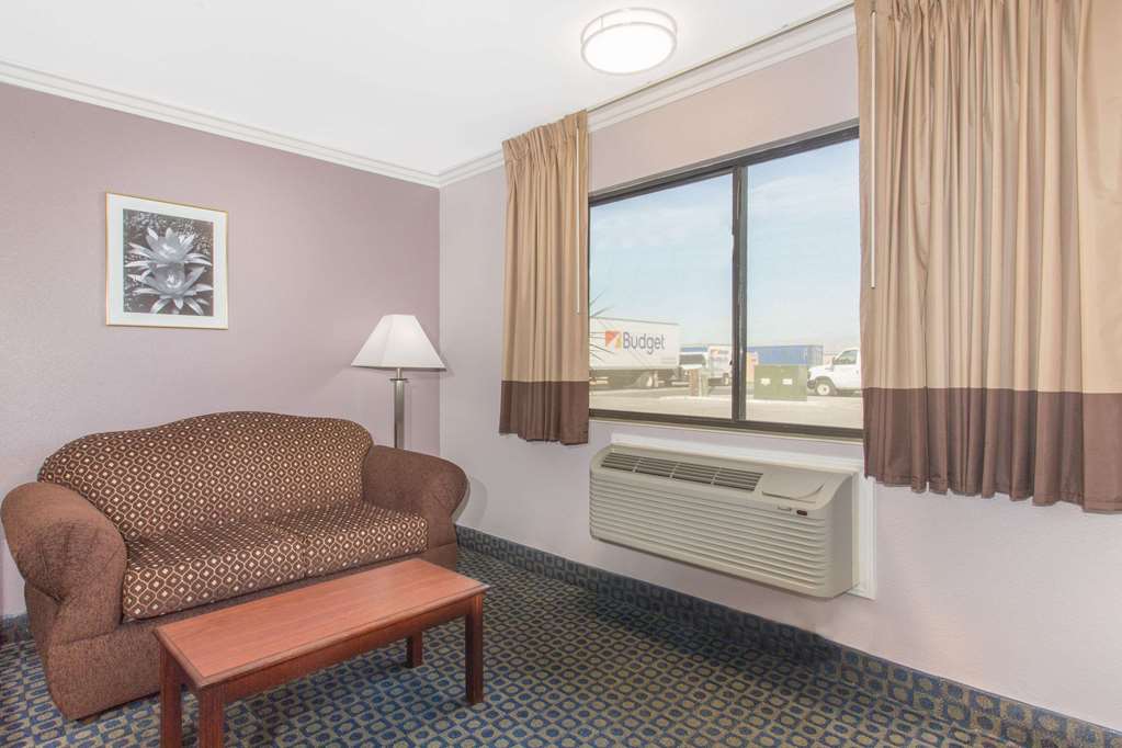 Days Inn by Wyndham Indio - photo 11
