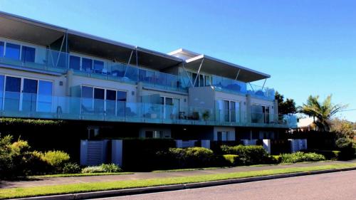 Immaculate ‘majestic Views’ in Hawks Nest, Australia