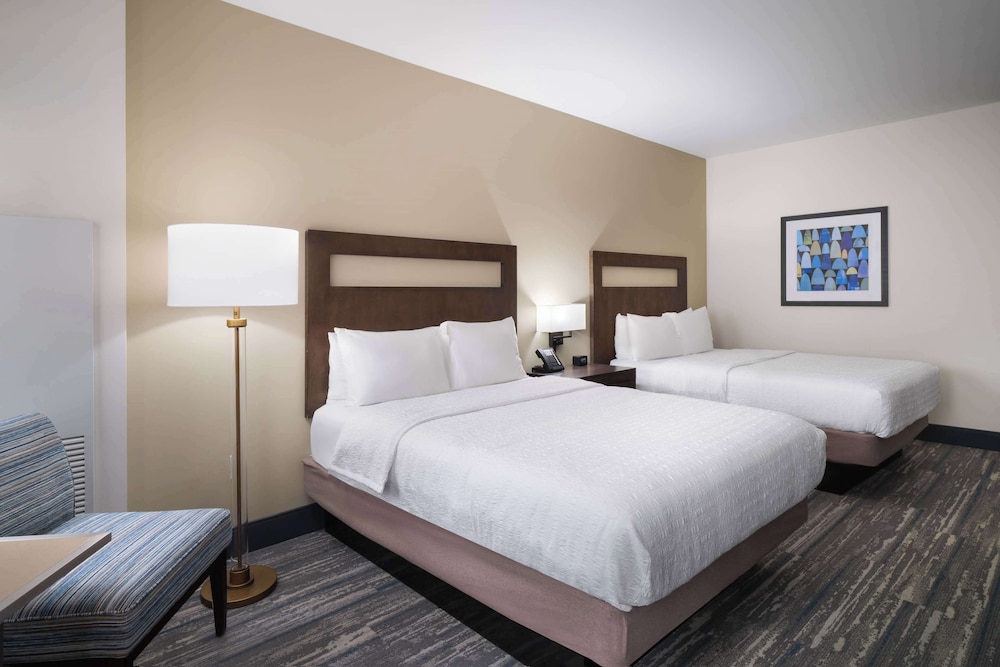 Hampton Inn & Suites Denver Downtown Convention Center - photo 15