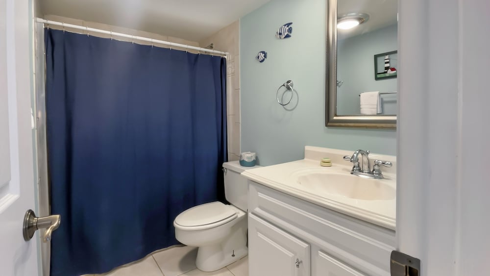 Harbour Town Haven Spacious 4Bd 4Ba Retreat - photo 10