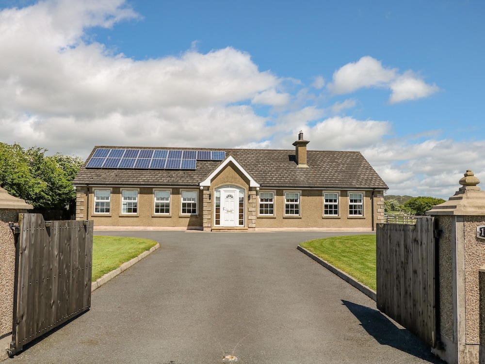 Willow Tree Farm House — 4-Star Luxury Hotel in Newry, United Kingdom