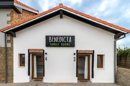 Benedicta Family Rooms in Suances, Spain