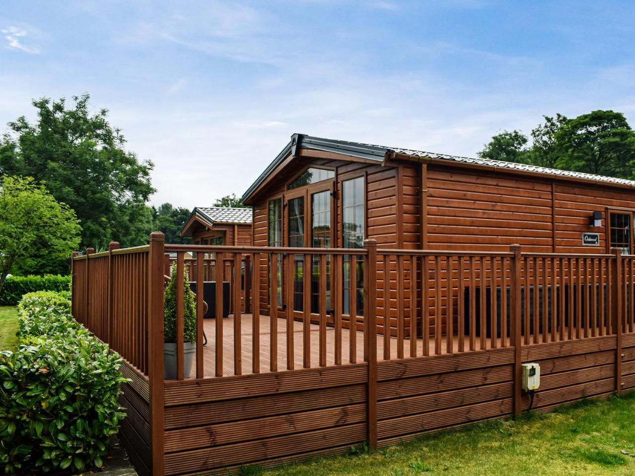 Salmon Leap Lodge — 4-Star Luxury Hotel in Dollar, United Kingdom