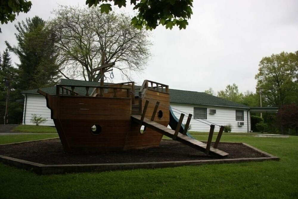 Baumann's Brookside Resort - photo 21