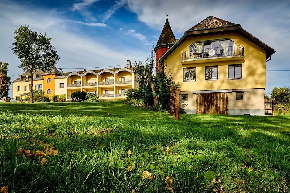 Hofgut Held — hotel in Pruem