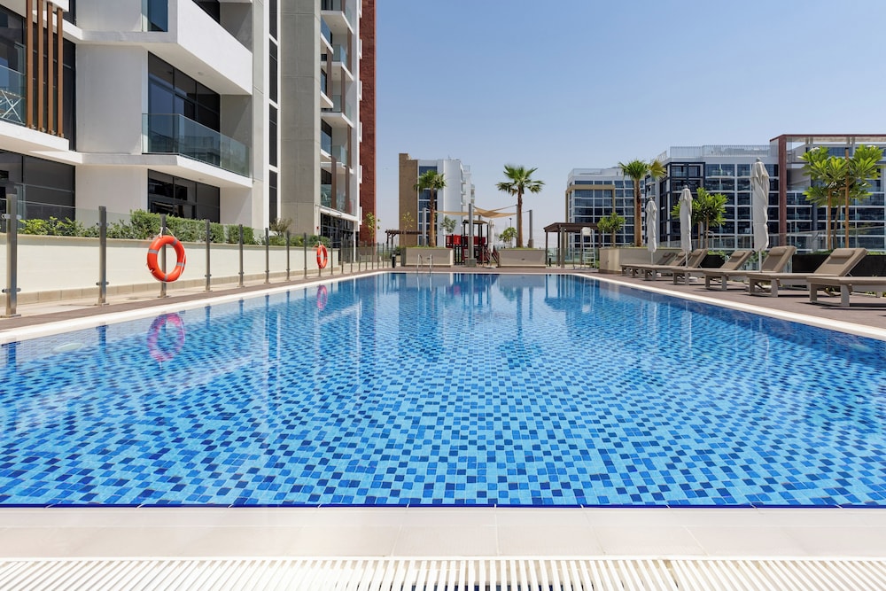 Waves Azizi Riviera 24: Modern 1 Bedroom Apartment — 4-Star Luxury Hotel in Dubai, United Arab Emirates