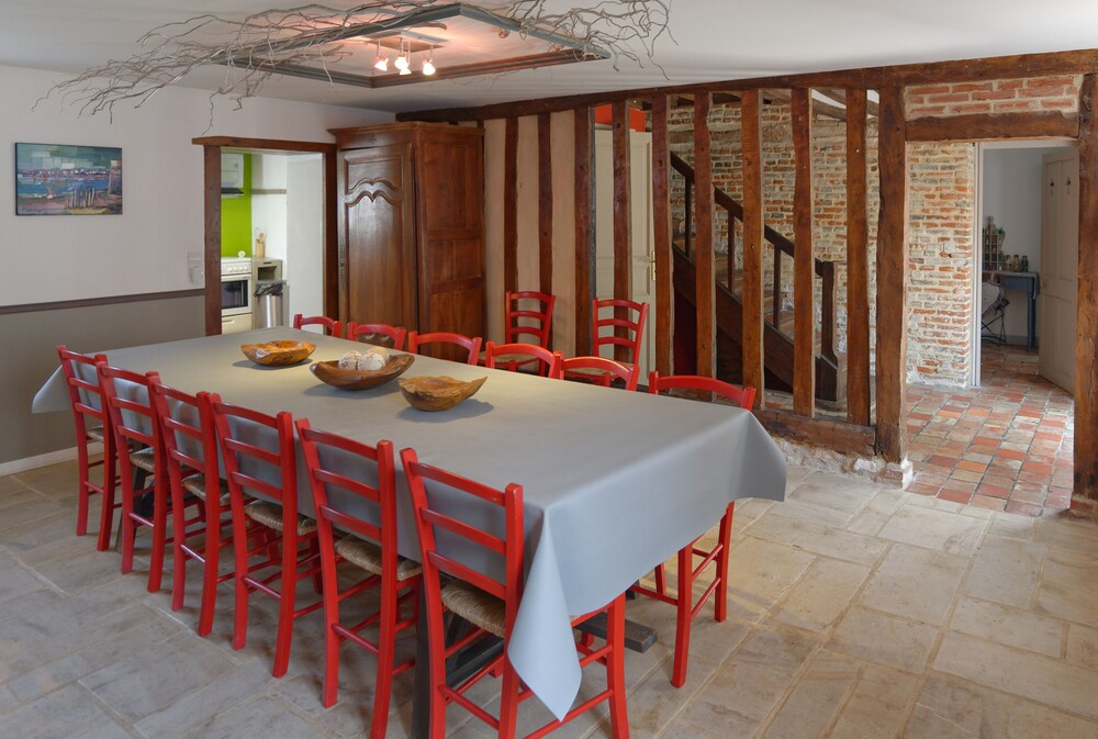 La Charmeuse D'etretat — hotel in Quillebeuf-Sur-Seine
