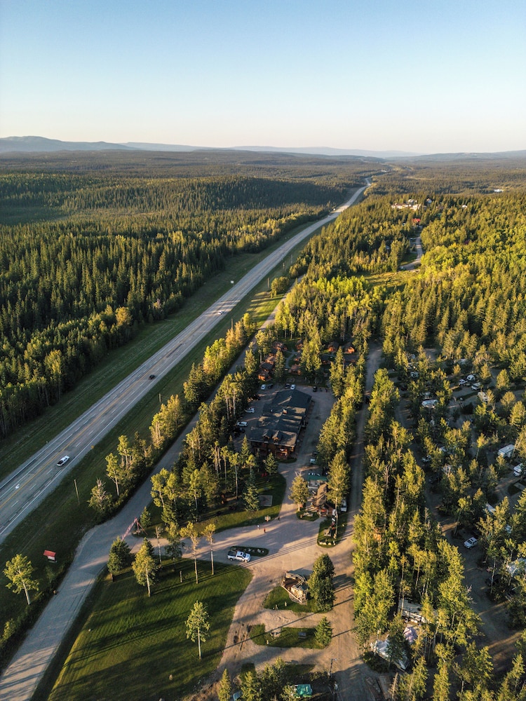 Jasper Gates Resort in Hinton, Canada