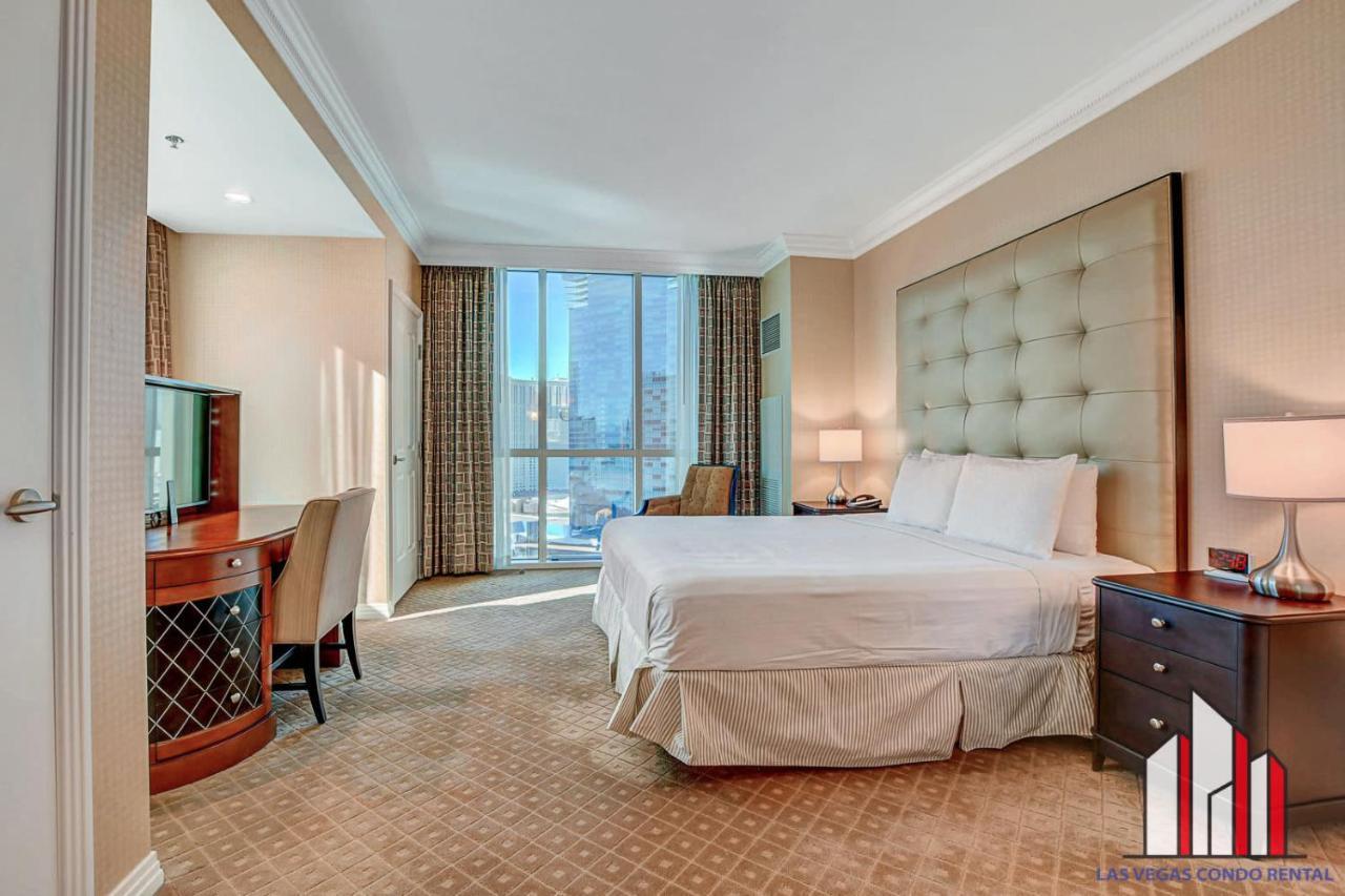 MGM Signature 21 701 1Br2Ba F1 Strip View Balcony