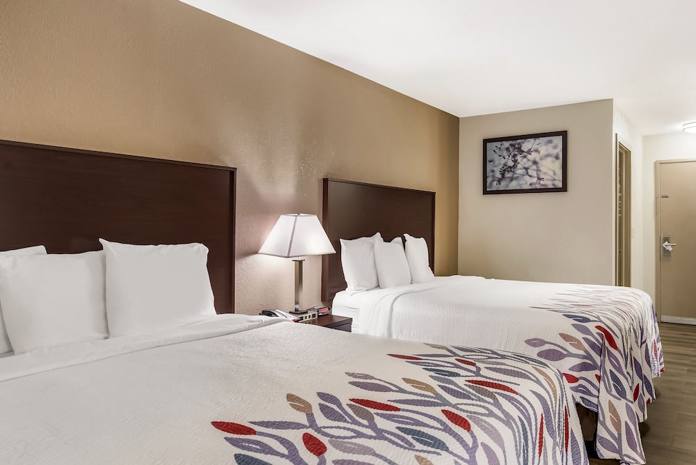 Red Roof Inn Allentown South - photo 10