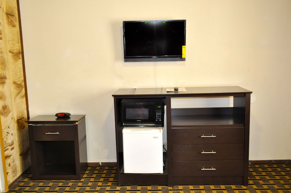Andrews Motor Inn - photo 23