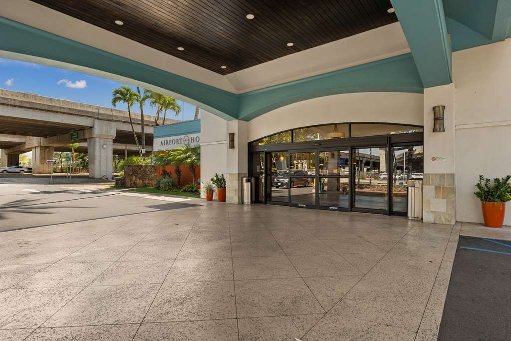 Airport Honolulu Hotel Trademark Collection by Wyndham - photo 6
