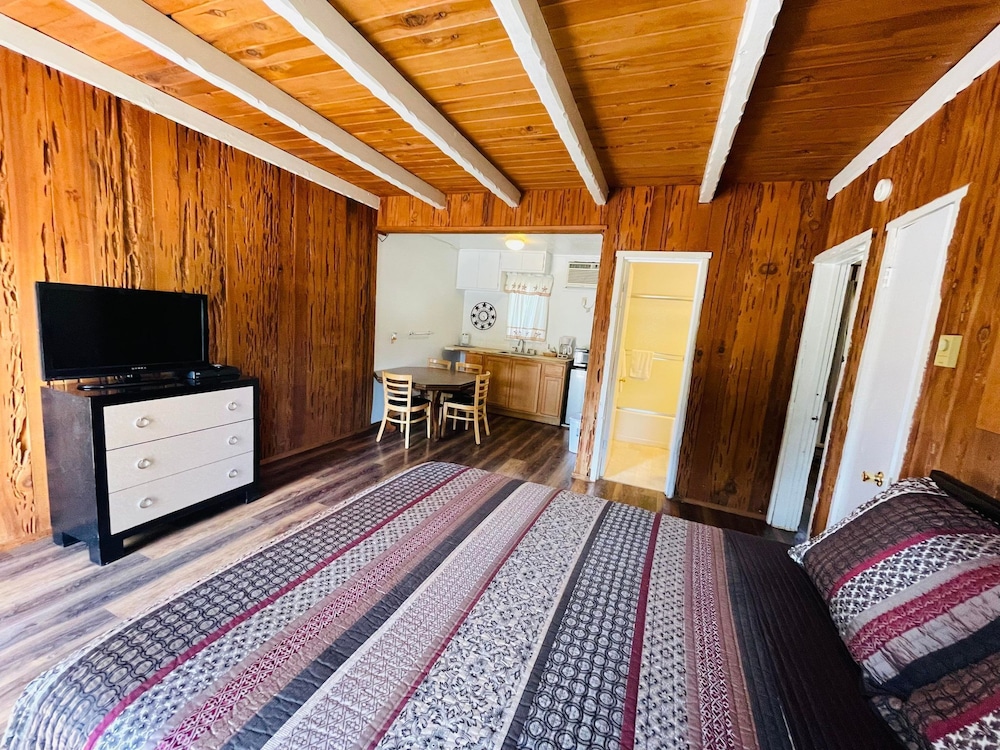 Riverfront Lodging - photo 13