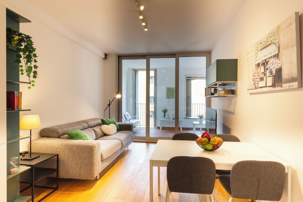 notaMi Suzzani 96 Bicocca Area — 4-Star Luxury Hotel in Milan, Italy