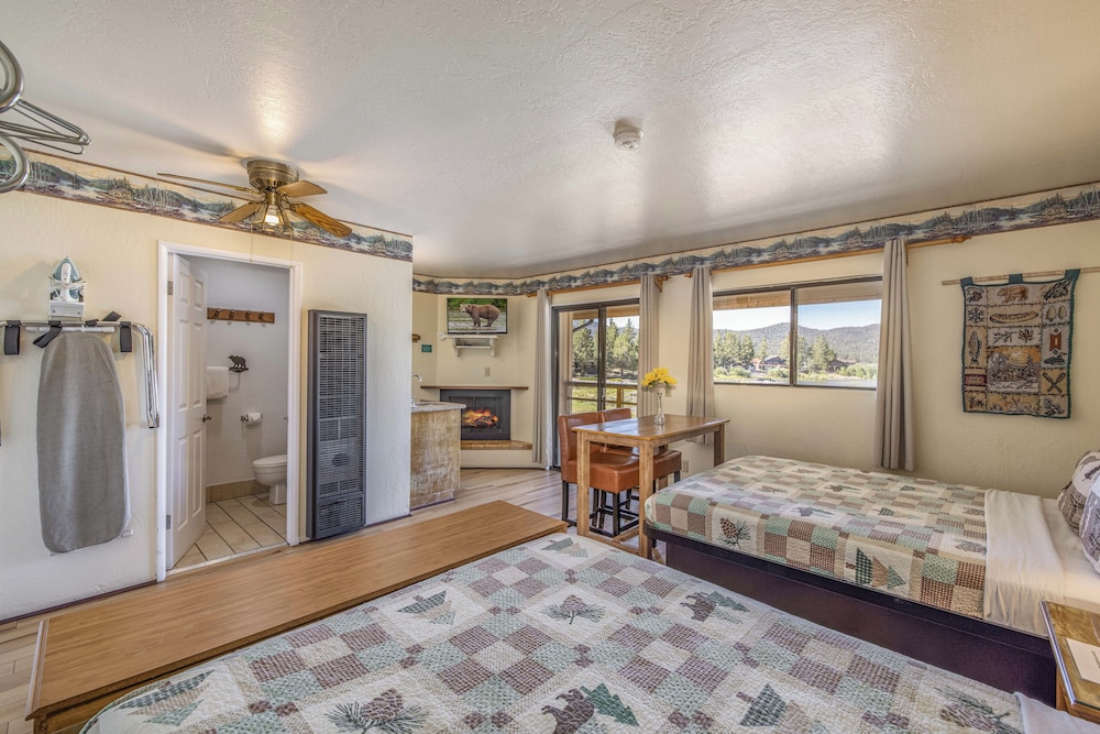 Big Bear Lakefront Lodge - photo 39