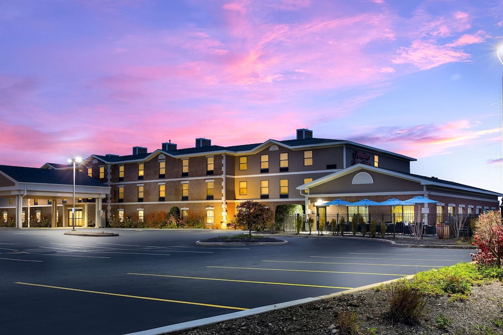 Hampton Inn & Suites by Hilton Petoskey - photo 74