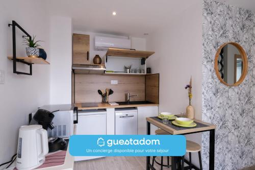 Le Manoe 200m Gare Wifi in Saint-Nazaire, France