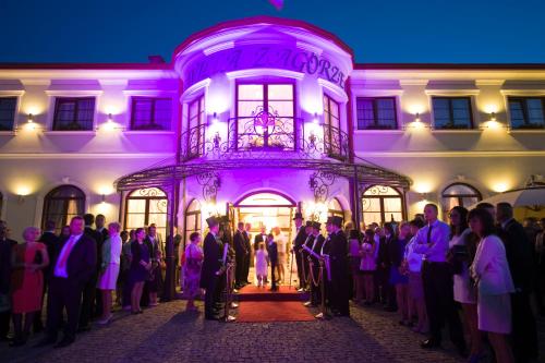 Willa Zagórze — 4-Star Luxury Hotel in Zagorze, Poland