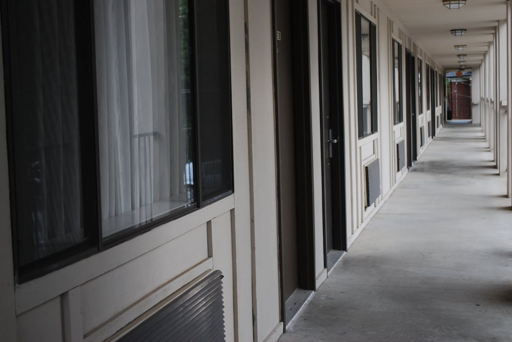 The University Inn at Emory - photo 21