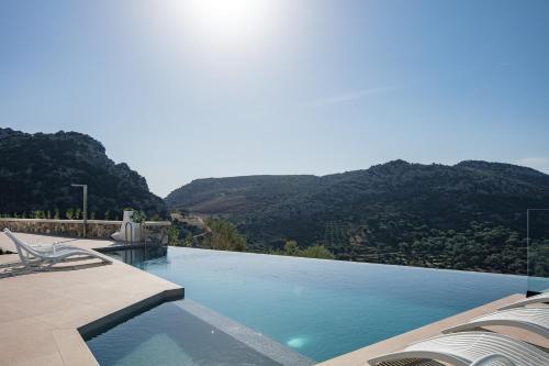 Villa Anasa — 4-Star Luxury Hotel in Palaiochora, Greece
