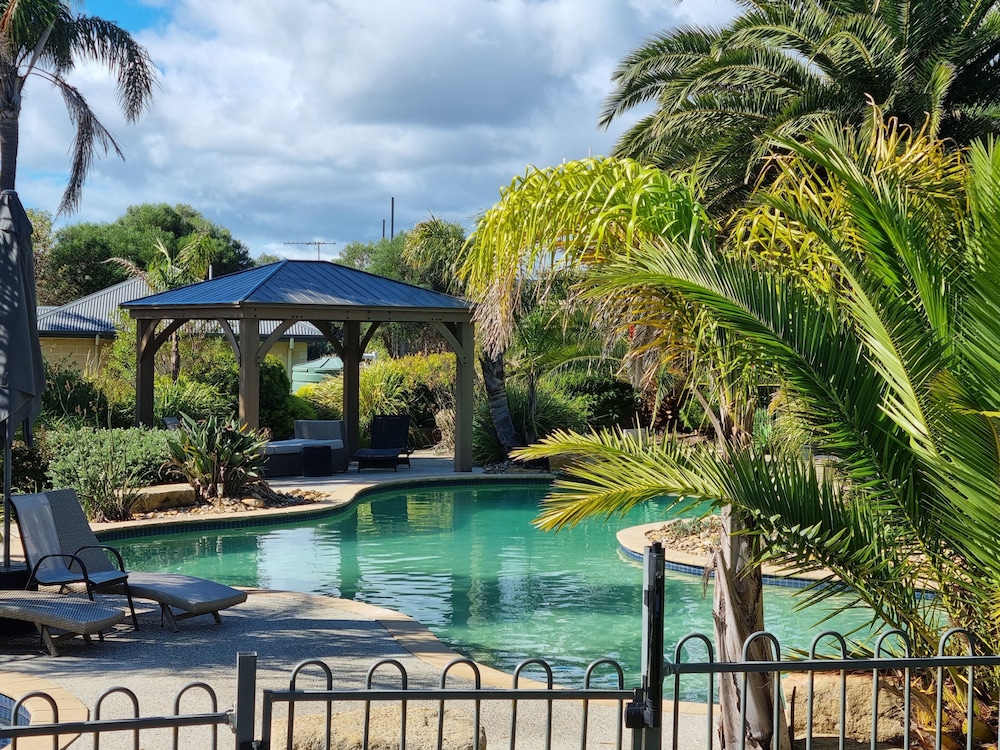 Island Cove Villas — 4-Star Luxury Hotel in Cowes, Australia
