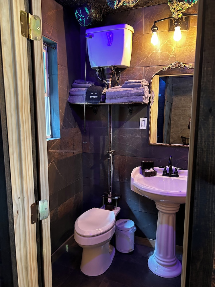 Dusty Boots Motel & Cafe - photo 47