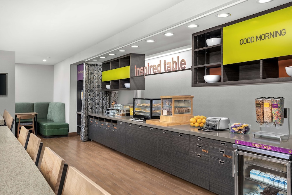 Home2 Suites by Hilton Tallahassee State Capitol - photo 26