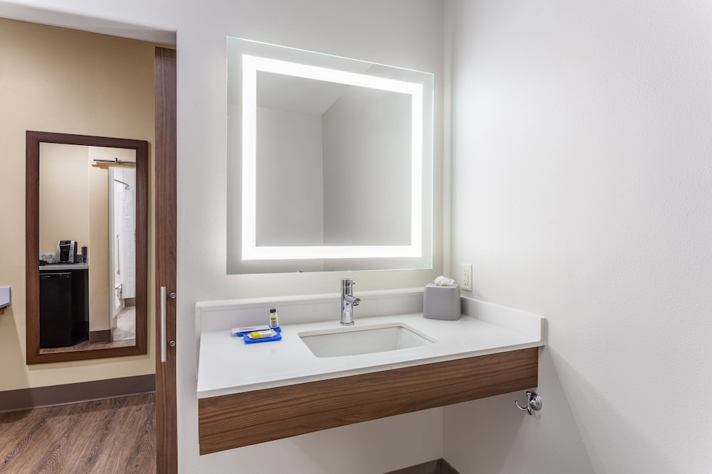 Holiday Inn Express & Suites Kearney by IHG - photo 21